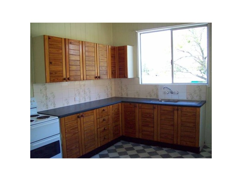 Silkstone QLD 4304