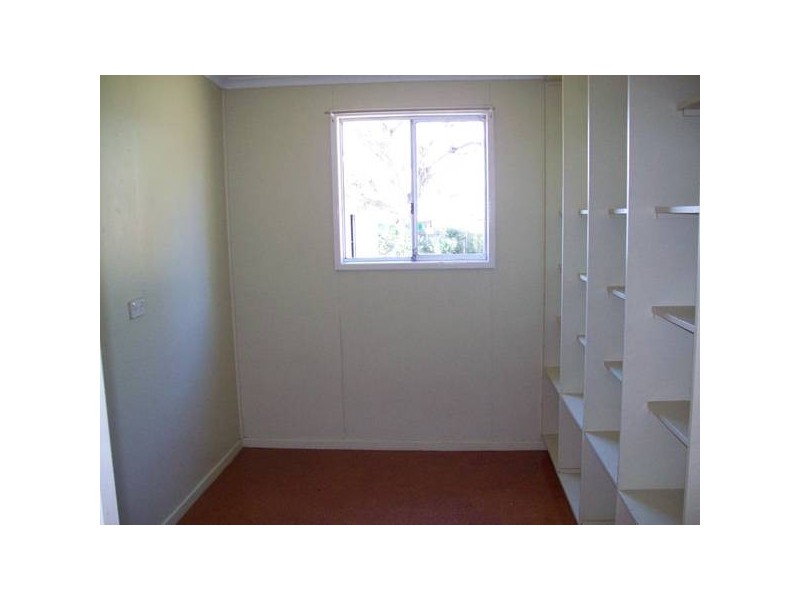 Silkstone QLD 4304