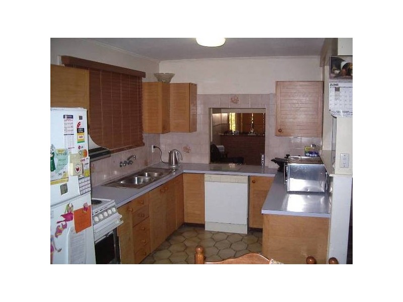 116 Raceview Street, Raceview QLD 4305