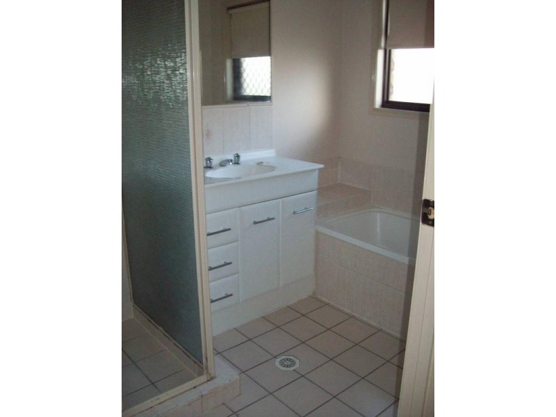 15 Cowley Drive, Flinders View QLD 4305