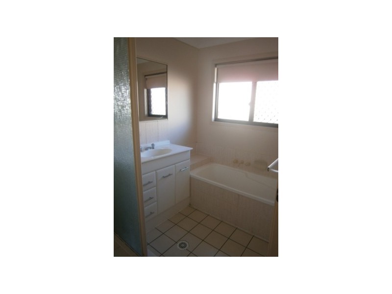 15 Cowley Drive, Flinders View QLD 4305