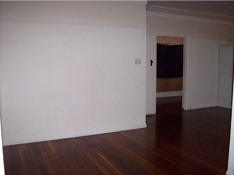 1/5 Burnett Street, Ipswich QLD 4305