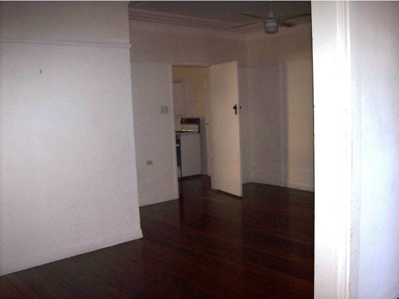 1/5 Burnett Street, Ipswich QLD 4305