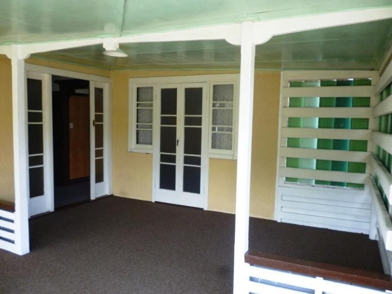 3 Robertson Road, Eastern Heights QLD 4305