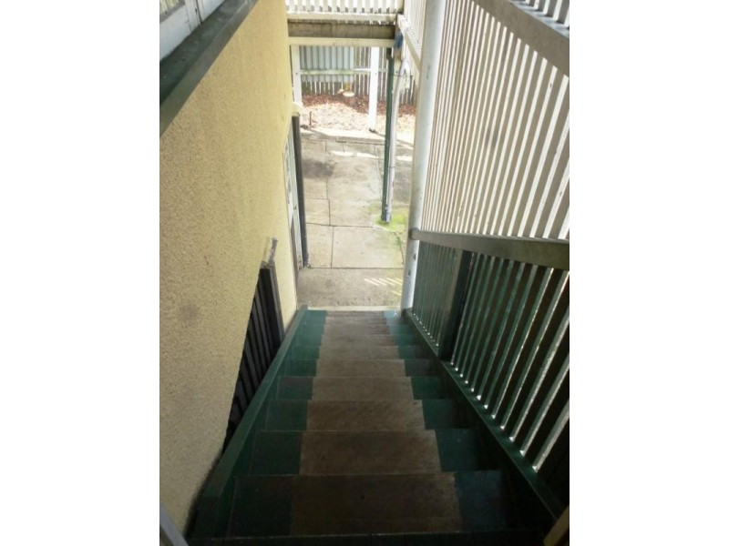 3 Robertson Road, Eastern Heights QLD 4305