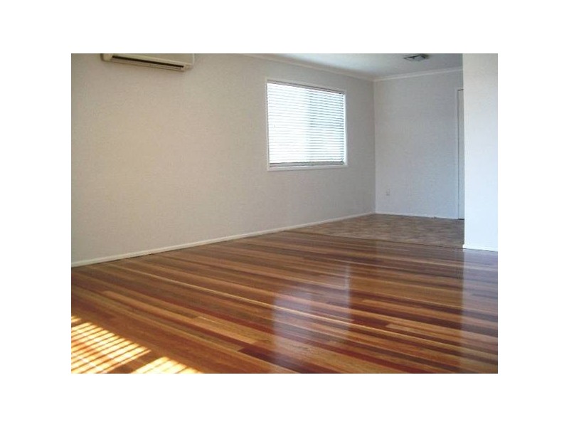 5 Pine Street, Flinders View QLD 4305