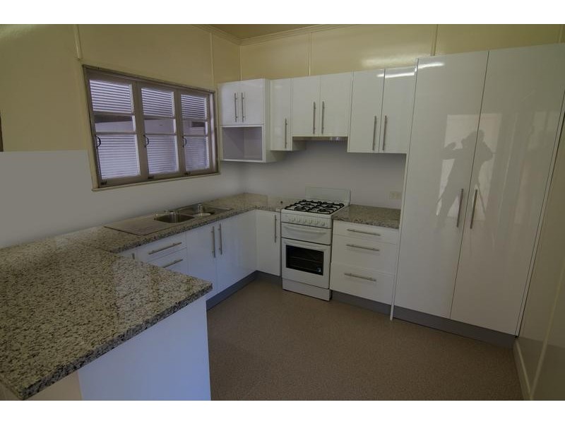 74 Whitehill Road, Eastern Heights QLD 4305