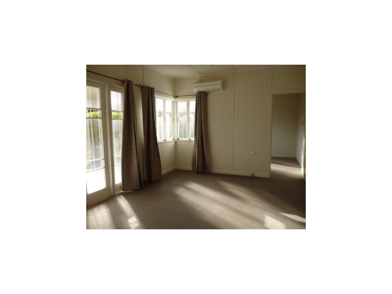 74 Whitehill Road, Eastern Heights QLD 4305