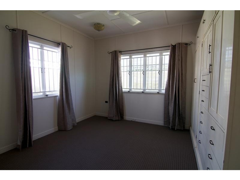 74 Whitehill Road, Eastern Heights QLD 4305