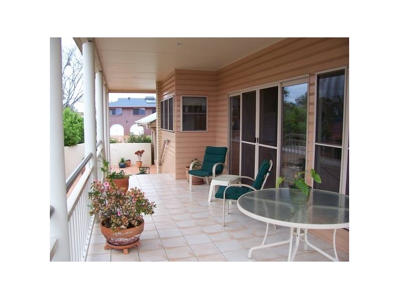 1 Kingston Drive, Flinders View QLD 4305