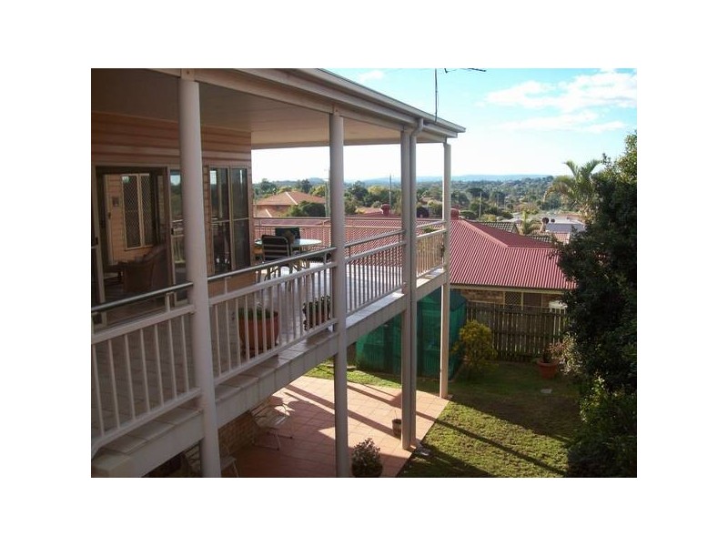 1 Kingston Drive, Flinders View QLD 4305