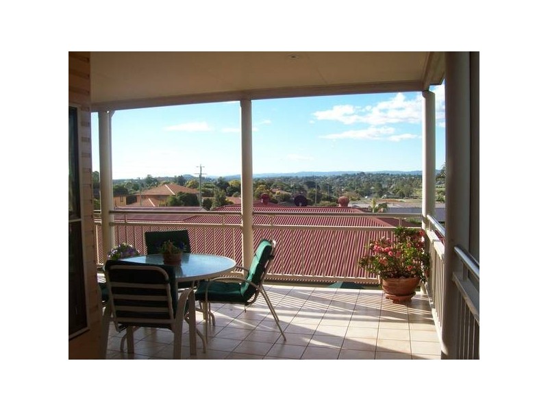 1 Kingston Drive, Flinders View QLD 4305