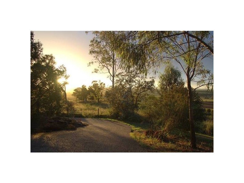 Glamorgan Vale QLD 4306