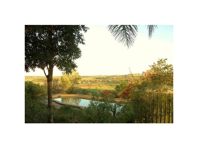 Glamorgan Vale QLD 4306