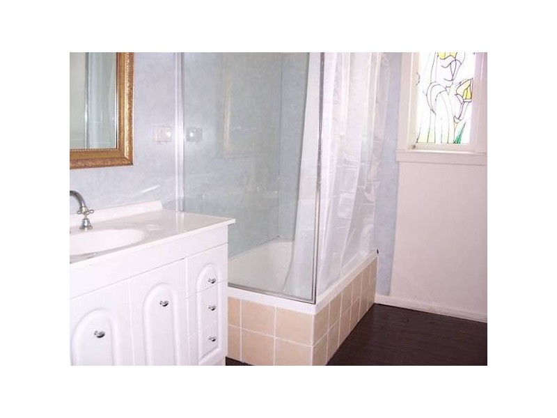 17 Nathan Street, East Ipswich QLD 4305