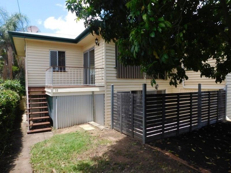 32 Darling Street East, Sadliers Crossing QLD 4305