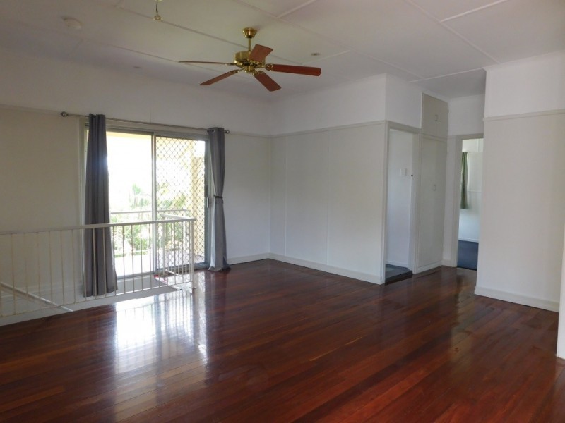 32 Darling Street East, Sadliers Crossing QLD 4305
