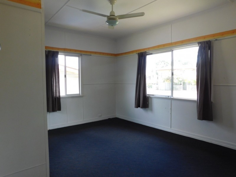 32 Darling Street East, Sadliers Crossing QLD 4305