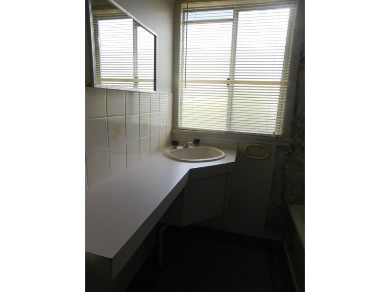 32 Darling Street East, Sadliers Crossing QLD 4305