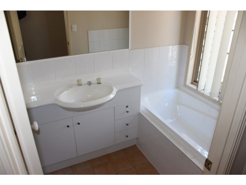 40 Elmhurst Crescent, Flinders View QLD 4305