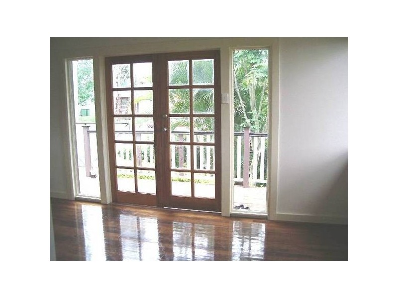 1 Roberts Street, North Ipswich QLD 4305