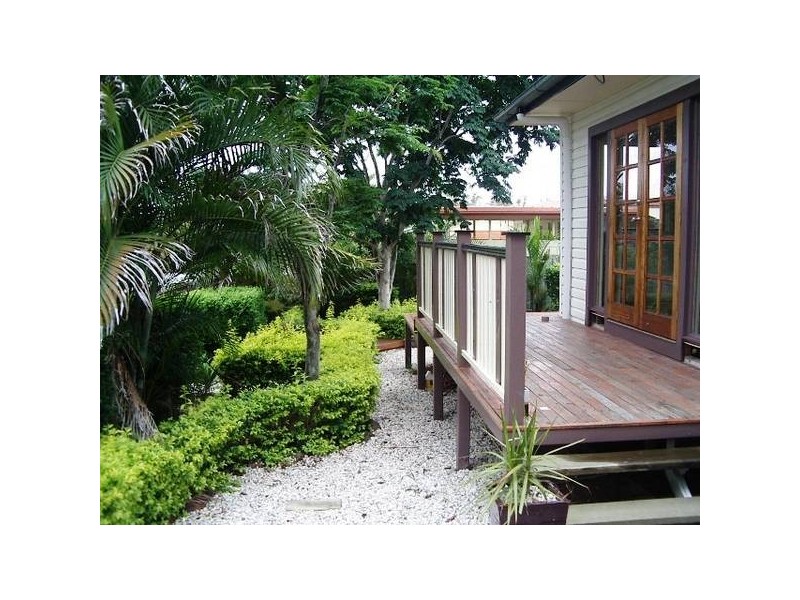 1 Roberts Street, North Ipswich QLD 4305