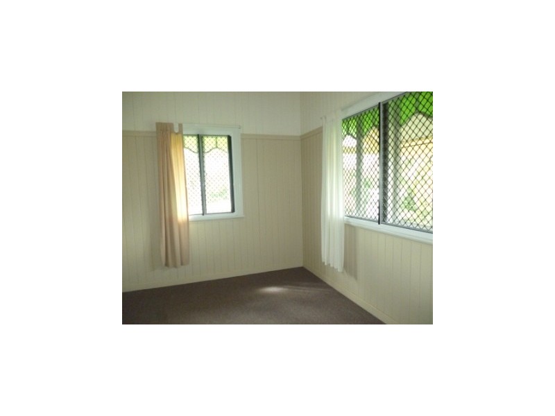 1/234 Warwick Road, Churchill QLD 4305