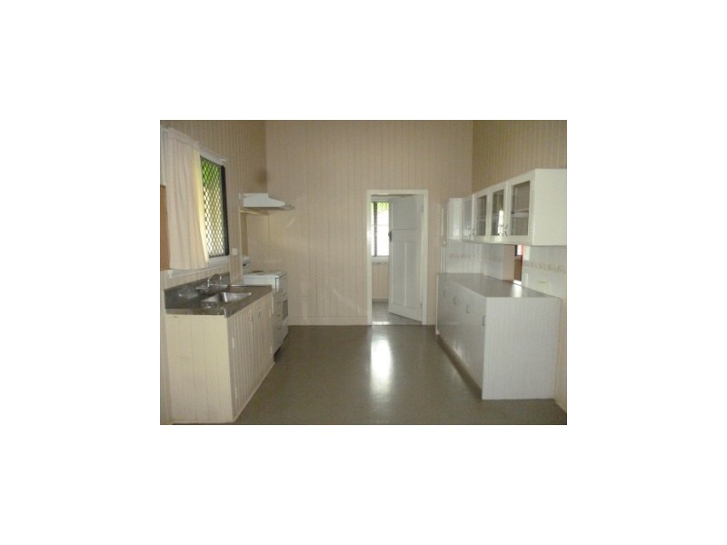 1/234 Warwick Road, Churchill QLD 4305