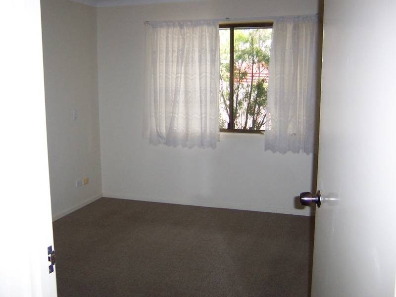1/4A Berkely Street, Sadliers Crossing QLD 4305