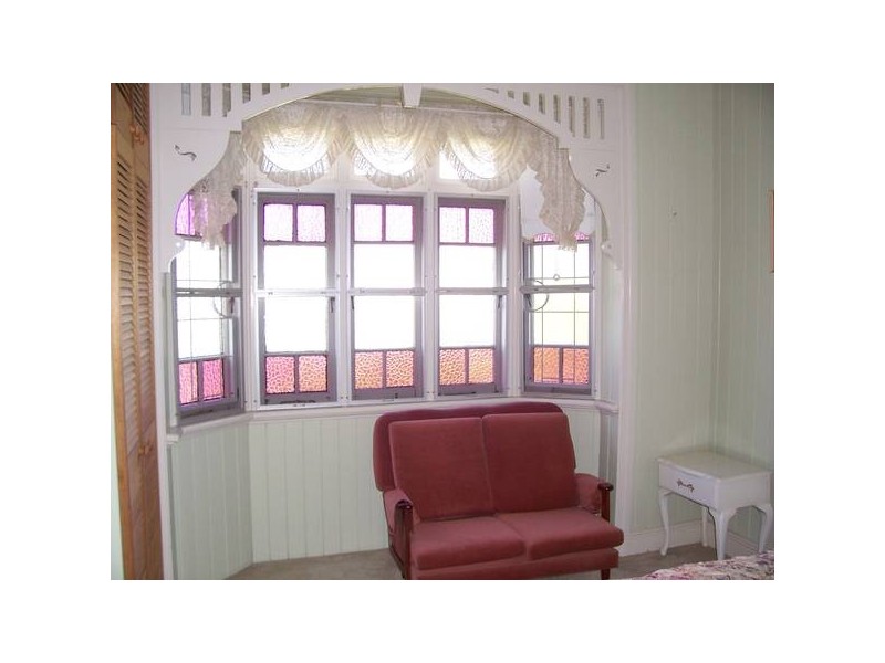 35 Macquarie Street, Silkstone QLD 4304