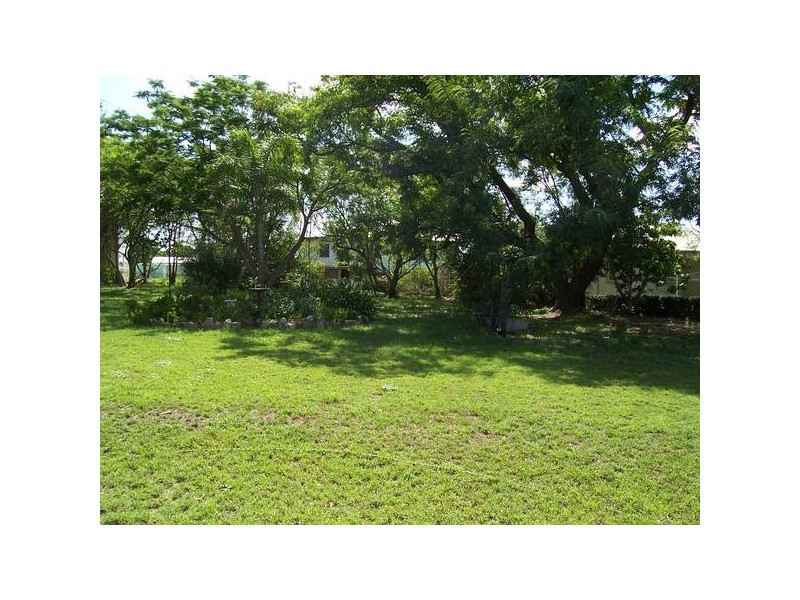 35 Macquarie Street, Silkstone QLD 4304