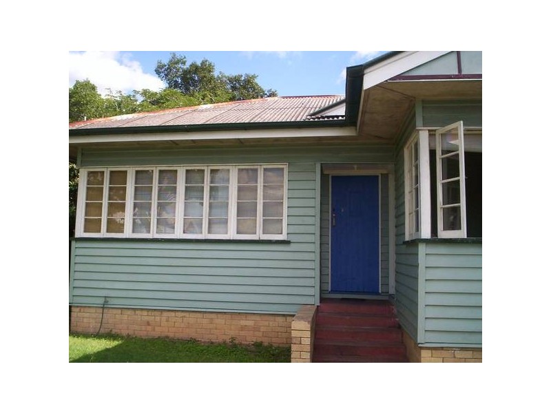 2/5 Burnett Street, Ipswich QLD 4305