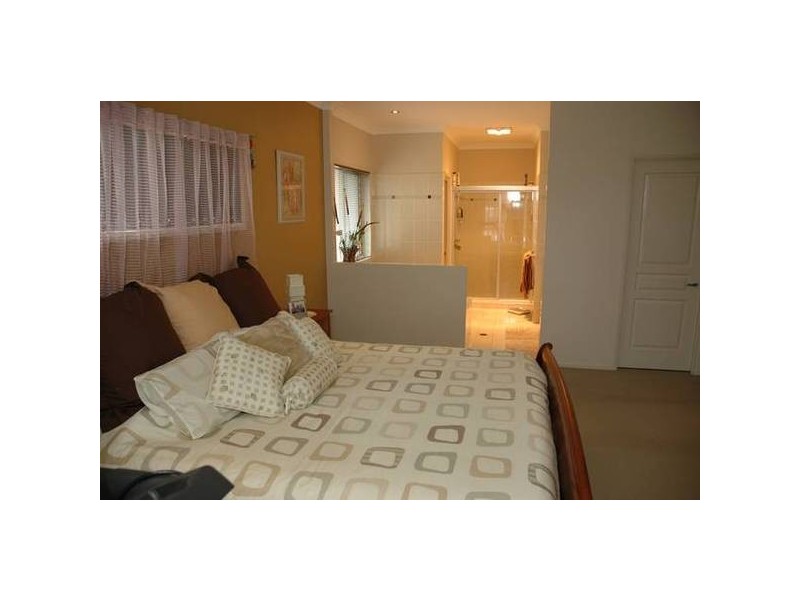 Flinders View QLD 4305