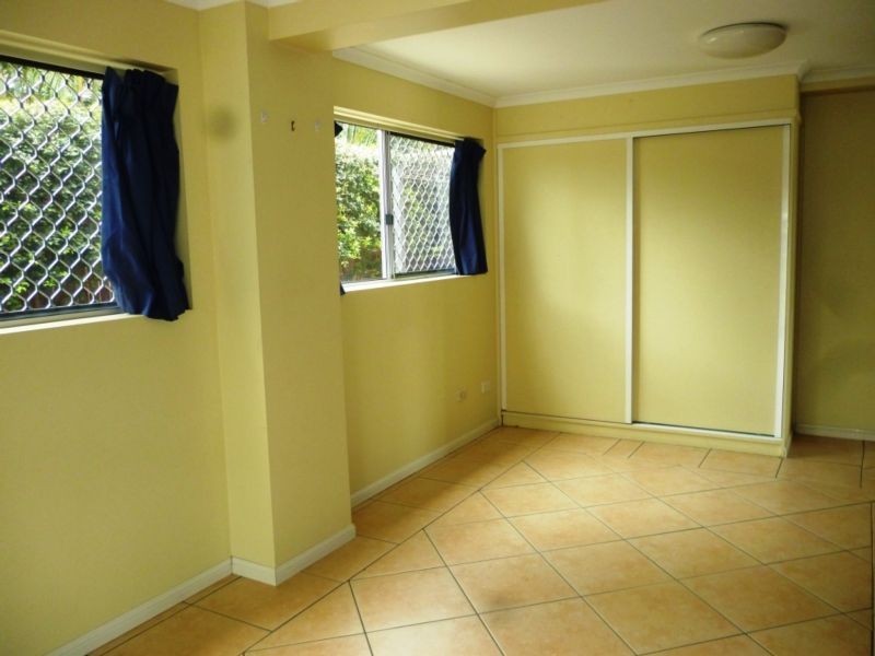 14 Lance Drive, Flinders View QLD 4305