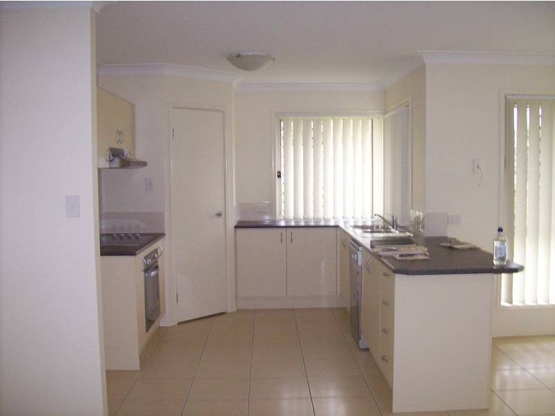 2 Rhiannon Drive, Flinders View QLD 4305