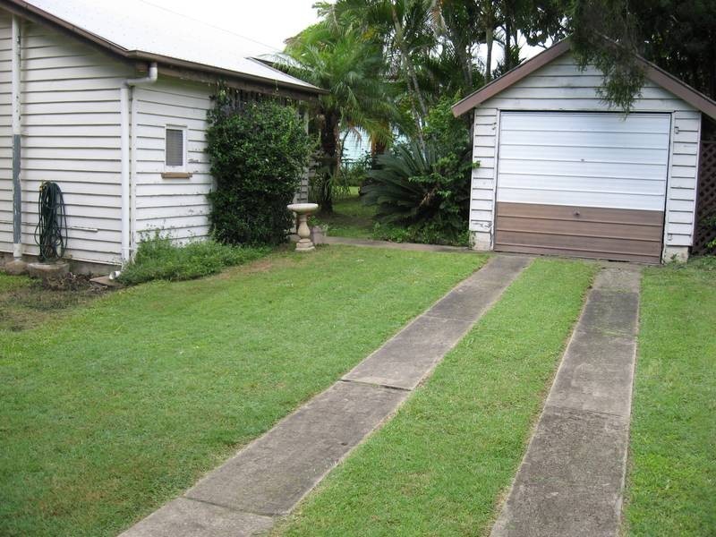 Silkstone QLD 4304
