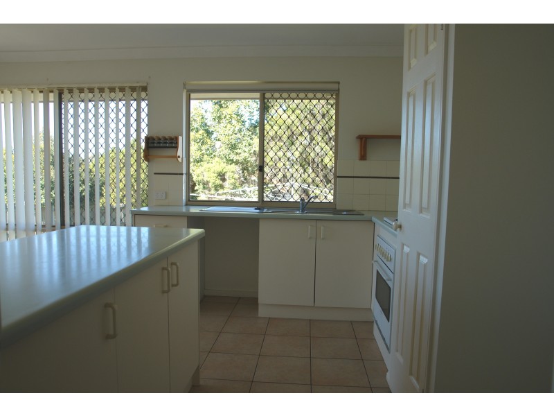 77 Cranes Road, North Ipswich QLD 4305