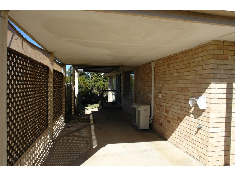 77 Cranes Road, North Ipswich QLD 4305