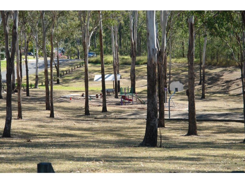 77 Cranes Road, North Ipswich QLD 4305