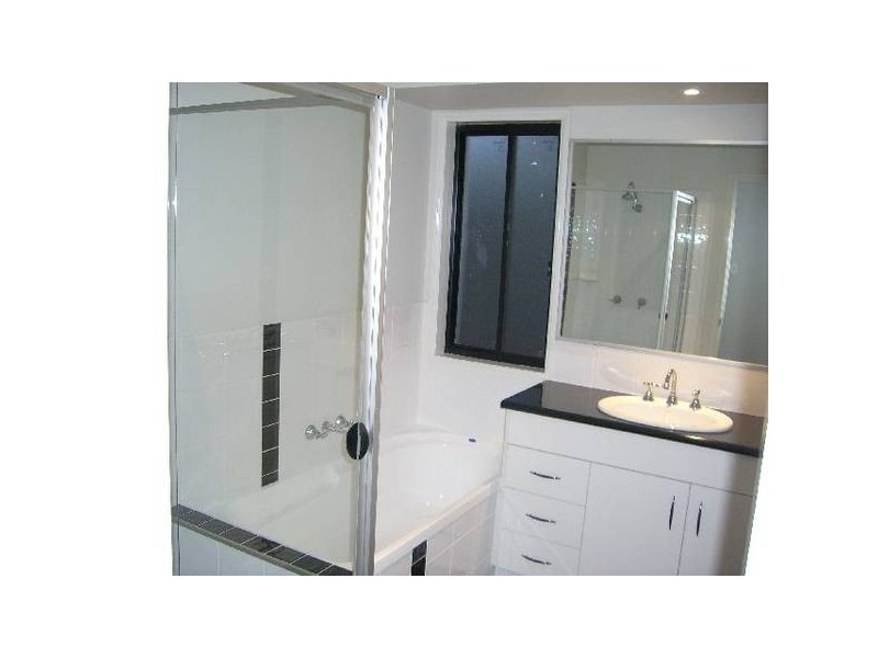 60-65 Honeyeater Place, Lowood QLD 4311