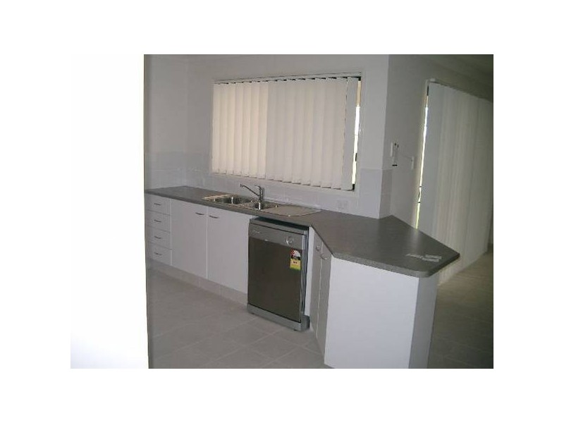 60-65 Honeyeater Place, Lowood QLD 4311