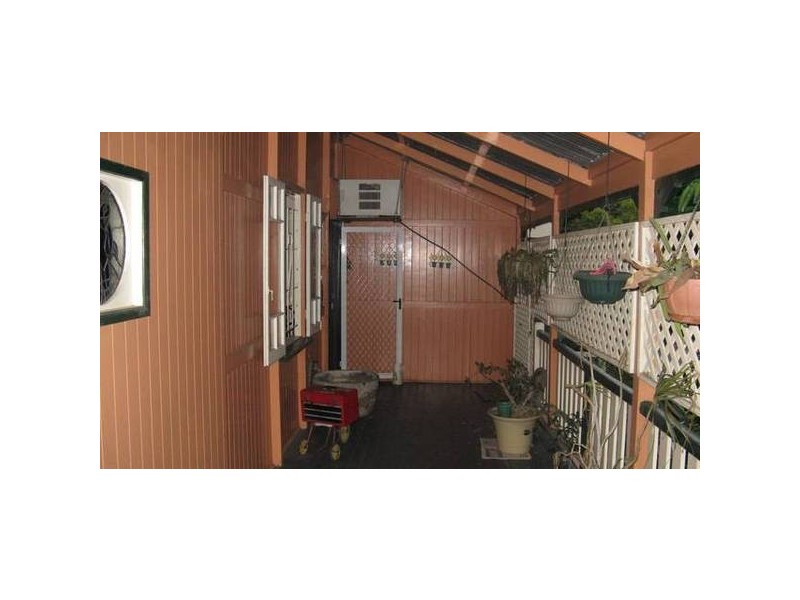 17A RAILWAY STREET, Booval QLD 4304