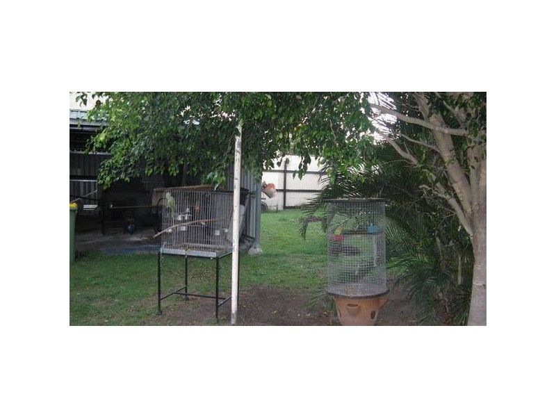 17A RAILWAY STREET, Booval QLD 4304