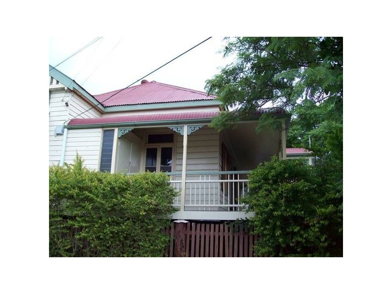 75 Downs Street, North Ipswich QLD 4305