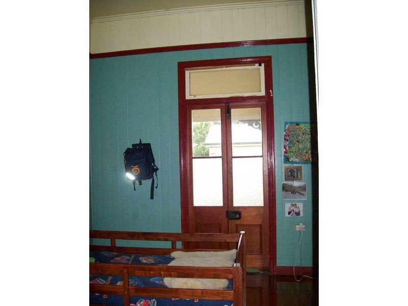 75 Downs Street, North Ipswich QLD 4305