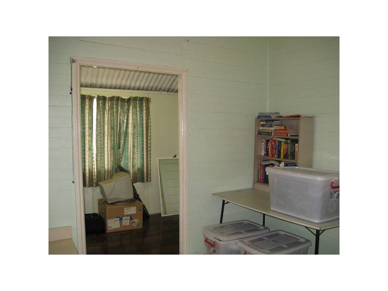 33 Pine Mountain Road, North Ipswich QLD 4305