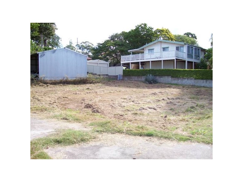 2b Hutchins, Tivoli QLD 4305