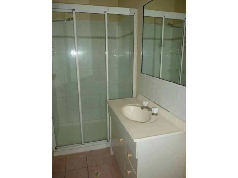 68 Cothill Road, Silkstone QLD 4304