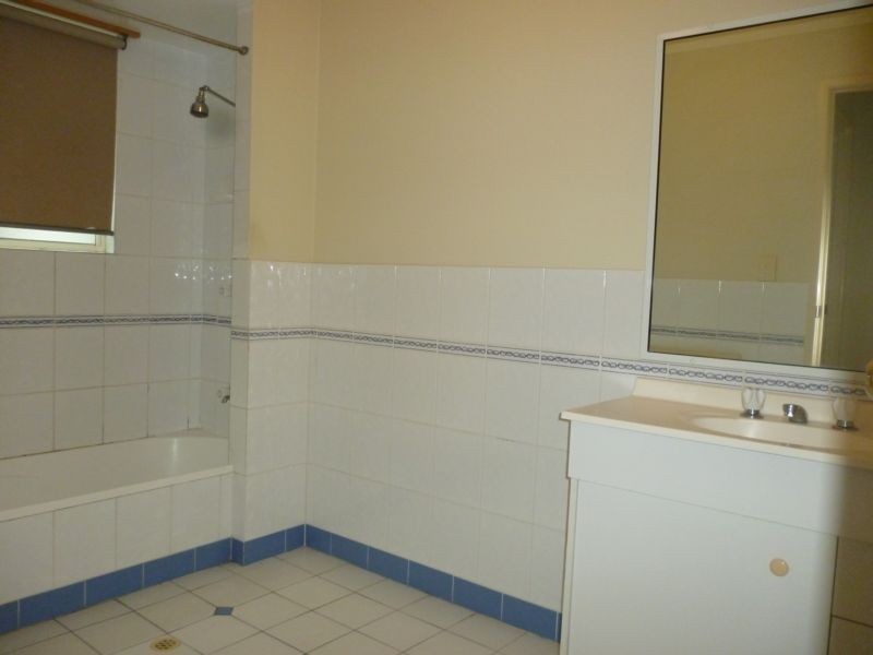 68 Cothill Road, Silkstone QLD 4304