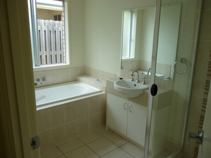 4 Rhiannon Drive, Flinders View QLD 4305